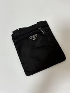 PRADA ブラック ショルダーバッグのサムネイル