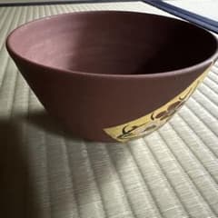ア*)様 (九谷南春) 金彩梅絵茶碗のサムネイル