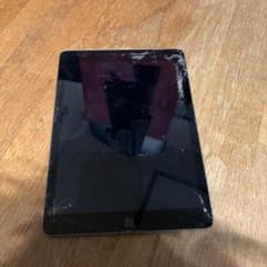 Apple iPad 本体 ジャンクのサムネイル