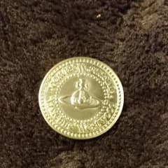 ヴィヴィアン コイン 金色のサムネイル