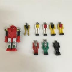 ダイアクロンの人形とロボットのサムネイル