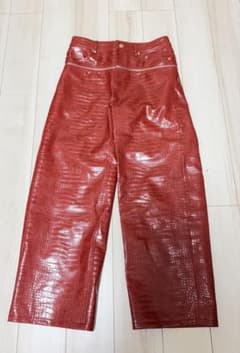GOAR 赤 クロコダイル風 ワイドパンツ Lサイズ - メルカリ