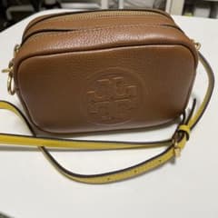 トリーバーチ ベリーボンベのサムネイル