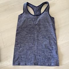 カップ付きタンクトップのサムネイル