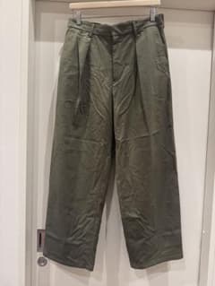 GU バレルレッグスラックス カーキ Mサイズのサムネイル
