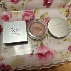 &be Luminizing Powder, CLINIQUE, ETVOSのサムネイル