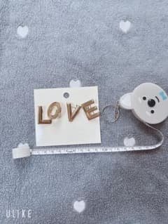 H＆M LOVEブローチ4個セットのサムネイル