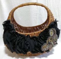 【新品】ビジュー&シフォンフリル 大容量かごバッグ （海外製品1点もの）のサムネイル