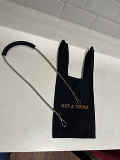 ナナナナNOT A TREND ショルダーバッグ ブラックのサムネイル