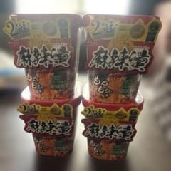 isDG 麻辣味 インスタントヌードル 4個セットのサムネイル