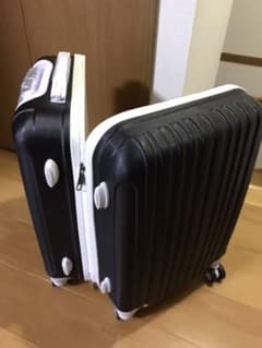スーツケース　 機内持ち込み可能タイプのサムネイル