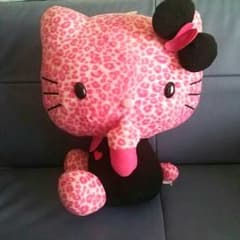 値下げ！ハローキティ ぬいぐるみのサムネイル