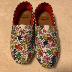 TOMS キースヘリングコラボのサムネイル