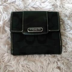 COACH財布のサムネイル