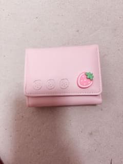 いちごモチーフ 三つ折り財布 ピンクのサムネイル