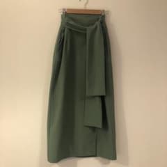 美品♡レディーススカートグリーンのサムネイル