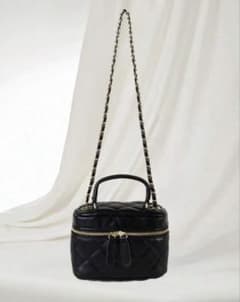 SHEIN バニティバッグ 黒のサムネイル