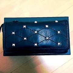今日で出品取り止めます！ CALEE ウォレットのサムネイル