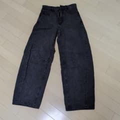 GU ブラック バレルレッグジーンズ Ssizeのサムネイル