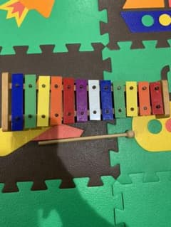 子供　楽器　鉄琴のサムネイル