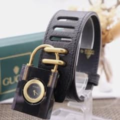 未使用に近い【付属品完備】GUCCI パドロック/150.5 動作良好 新品電池 