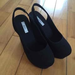 美品♡Lily Brown Ｍサイズのサムネイル