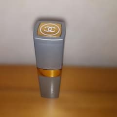 CHANEL PARFUM N°19 香水のサムネイル