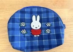 ミッフィー刺繍チェックポーチのサムネイル