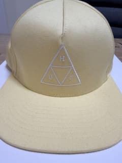 HUF キャップ イエロー トライアングルロゴのサムネイル