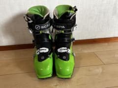 値下げ！SCARPA 山スキー ブーツ 28cmグリーン