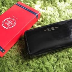 TOMMY HILFIGER 長財布 エナメル 黒色のサムネイル