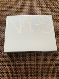 NARS ライトリフレクティング プリズマティックパウダー　06053　ホリデー
