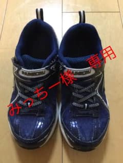 瞬足 スニーカー 21cm 美品　室内履きとして使用　まとめ割り有り2のサムネイル