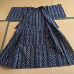 着物　絣模様のサムネイル