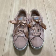 【再値下げしました】PUMA スニーカー24.5cm ビッキーリボン　ピンクのサムネイル