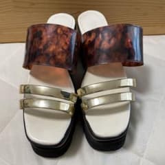 厚底　サンダル　夏のサムネイル