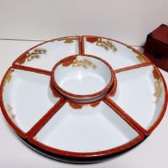 美濃焼 日峰陶苑 金彩松 回転盛り皿 宴会用 正月 お盆 オードブル皿 和食器 美濃焼 日峰陶苑 金彩松 回転盛り皿 宴会用 正月 お盆 オードブル皿 和