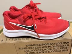 NIKE STAR RUNNER 3 レッド スニーカー　24センチのサムネイル
