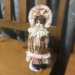アンティークドールのサムネイル