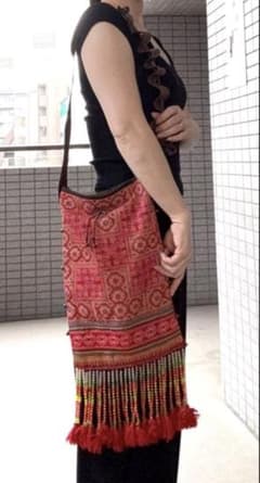 本物 手刺繍 モン族 古布 希少 ショルダーバッグ レザーストラップ 