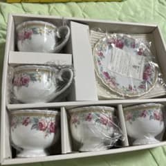 ジョバンニ・バレンチノ バラの花柄 ティーカップセット5セットのサムネイル