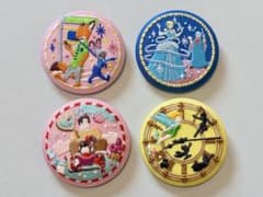 ディズニーキャラクターズ 刺繍缶バッジビスケット2 缶バッジ 4点セットのサムネイル