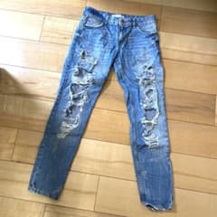 Bershka size36 ダメージデニムのサムネイル