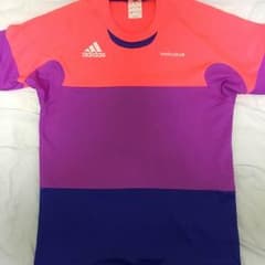 adidas スポーツウェアのサムネイル