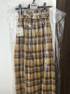 チェックのロングスカートのサムネイル