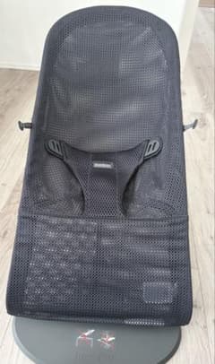 BABYBJÖRN バウンサー ブラック メッシュのサムネイル