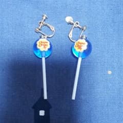 可愛いいイヤリングのサムネイル