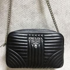美品 PRADA ショルダーバッグ ブラックのサムネイル
