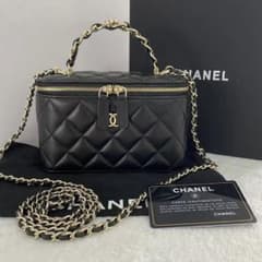 CHANEL(シャネル)ノベルティ★バニティ型 ミニショルダーバッグ★即発★箱付 シャネル)CHANELノベルティ☆バニティ型 ミニショルダーバッグ☆即発