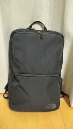 THE NORTH FACE 黒 シャトルデイパックのサムネイル